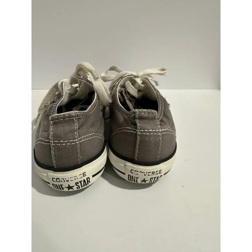 Kids Gray Converse sneakers size 3 Star Design